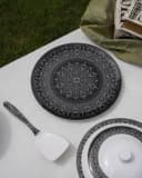 Noir Chic Dinner Set